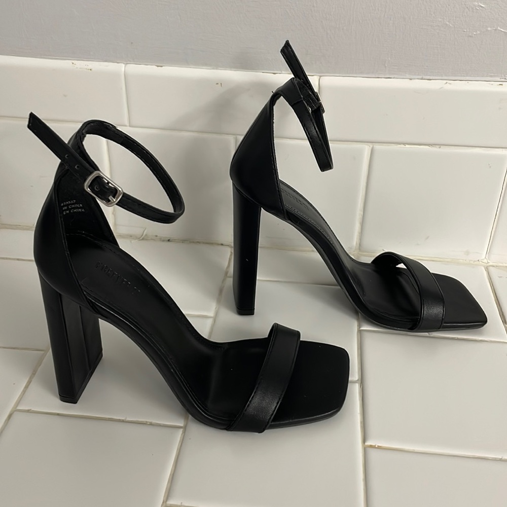Heels✨ - Picture 2 of 5